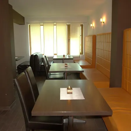 Sany Hotel 3*